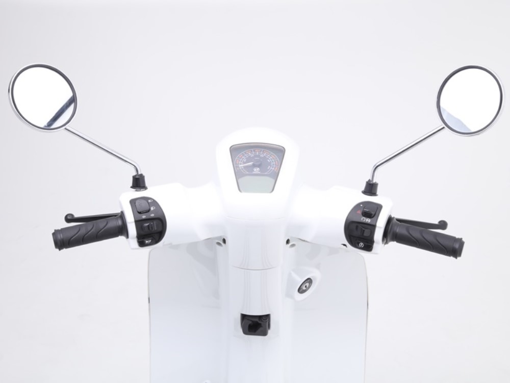 Daelim Besbi 125 a scooter retro