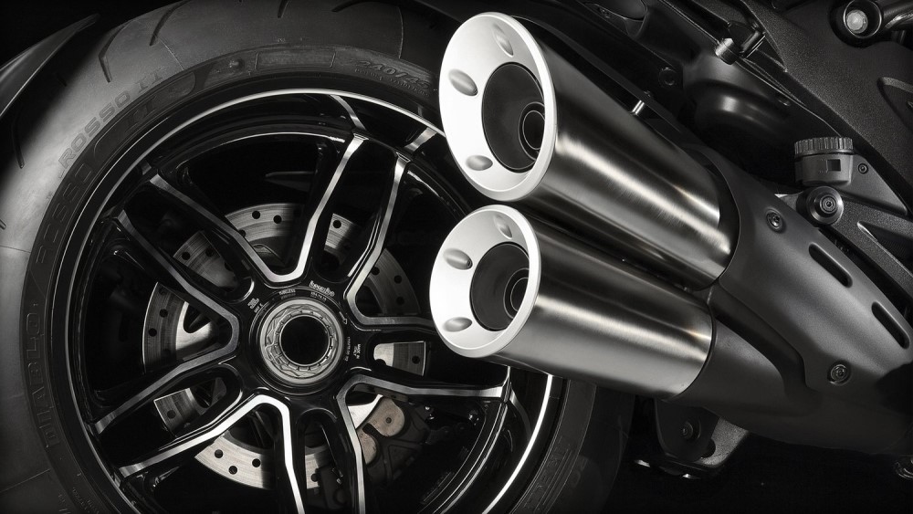 Ducati Diavel Carbon