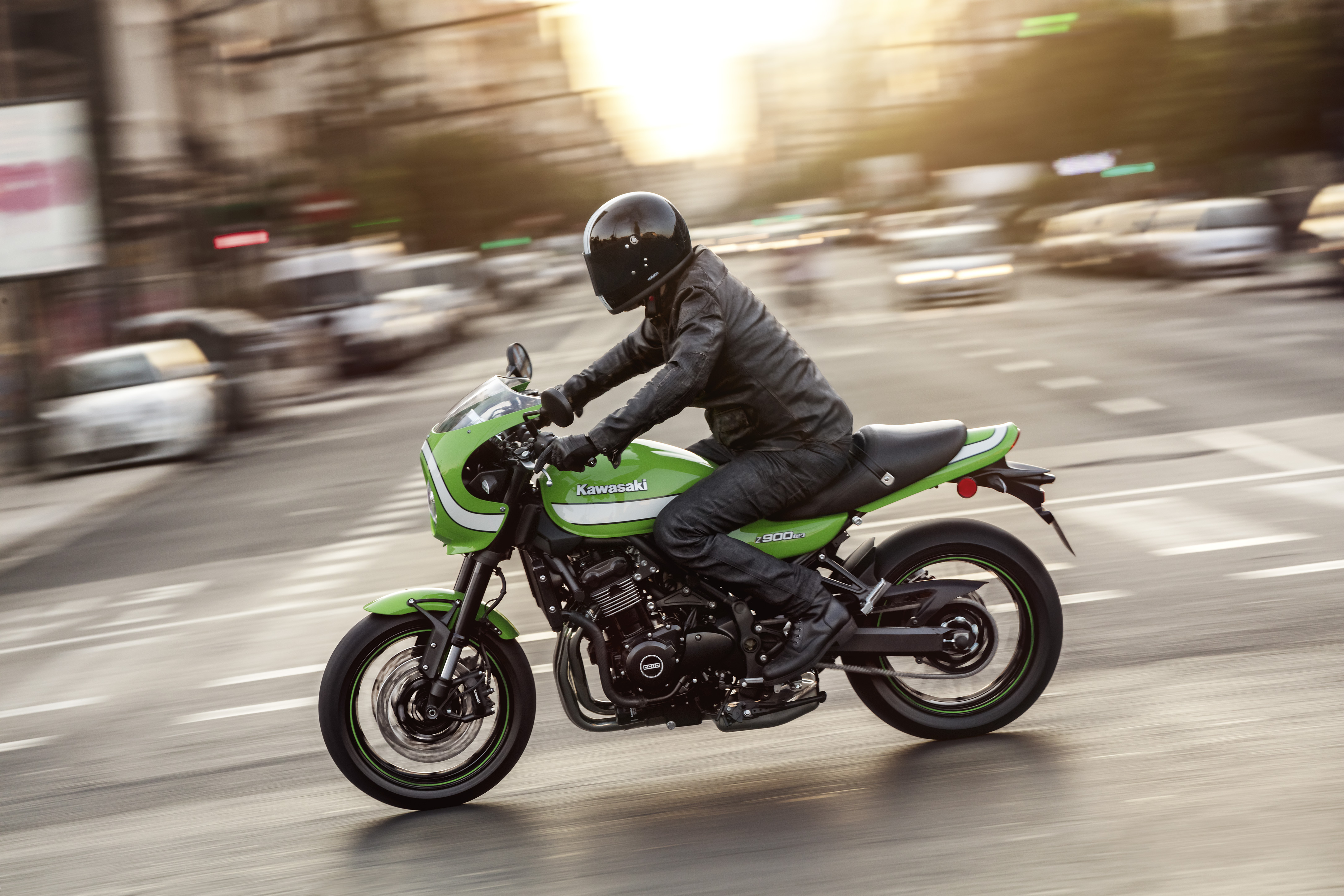 Z900 Café Racer – Kawasaki apresenta uma nova versão neo clássica em Milão