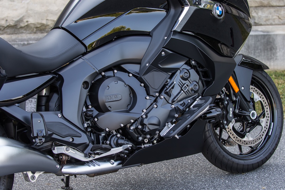 BMW K 1600 B – Uma Cruiser GT vestida de “Bagger”
