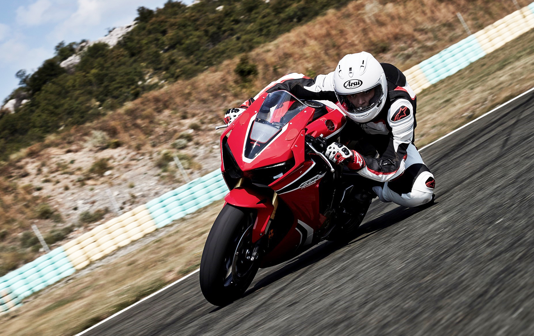 Ensaio Honda CBR 1000RR 2017/18 – Expressão máxima de “Total Control”