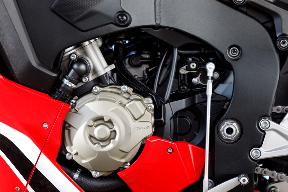 Ensaio Honda CBR 1000RR 2017/18 – Expressão máxima de “Total Control”