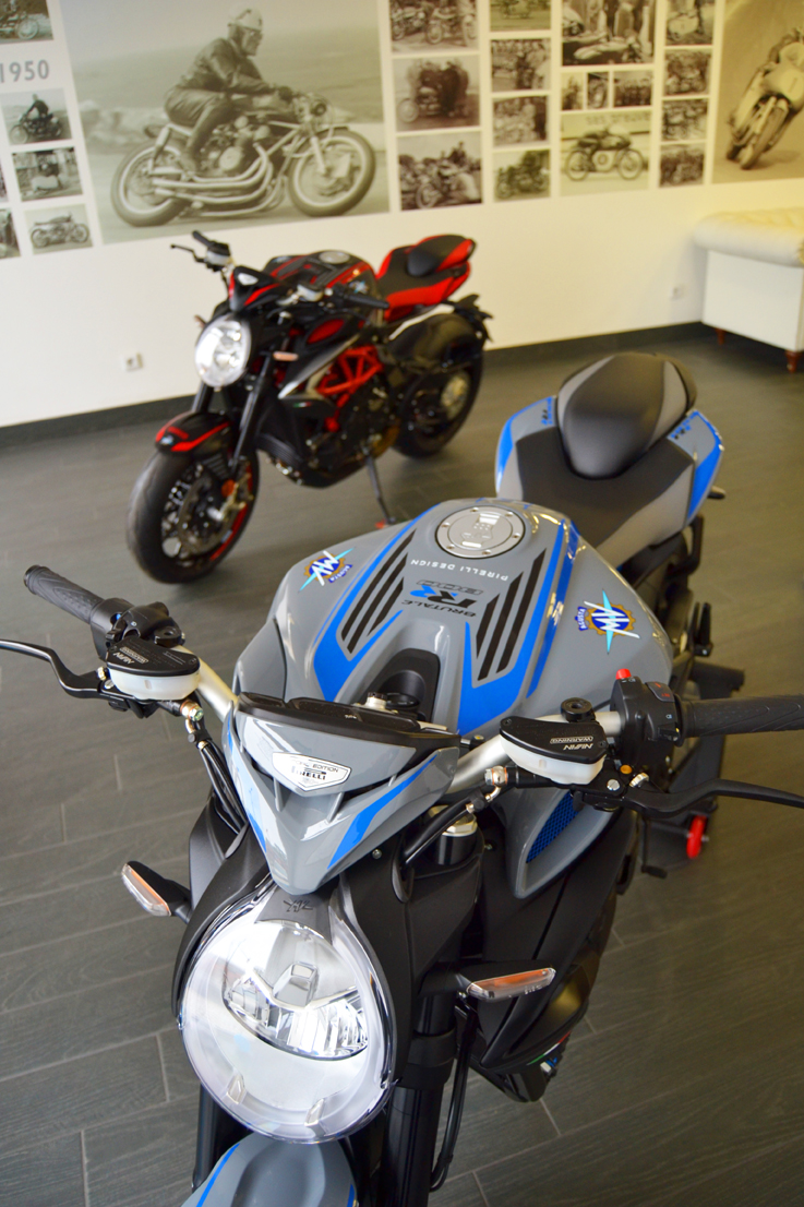 MV AGUSTA Brutale 800 RR Pirelli – Versão Exclusiva Celebra Parceria de Sucesso