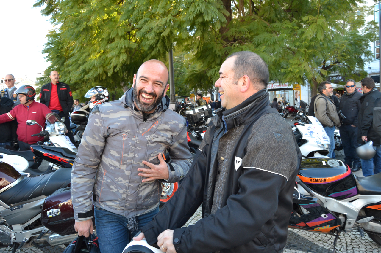 Manifestação de milhares de motociclistas no Rossio contra as medidas do Governo.