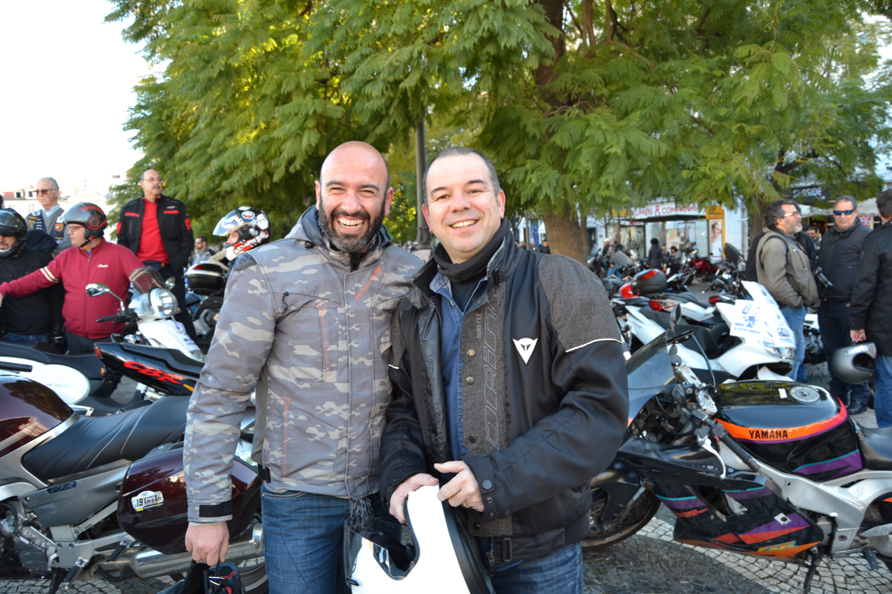 Manifestação de milhares de motociclistas no Rossio contra as medidas do Governo.