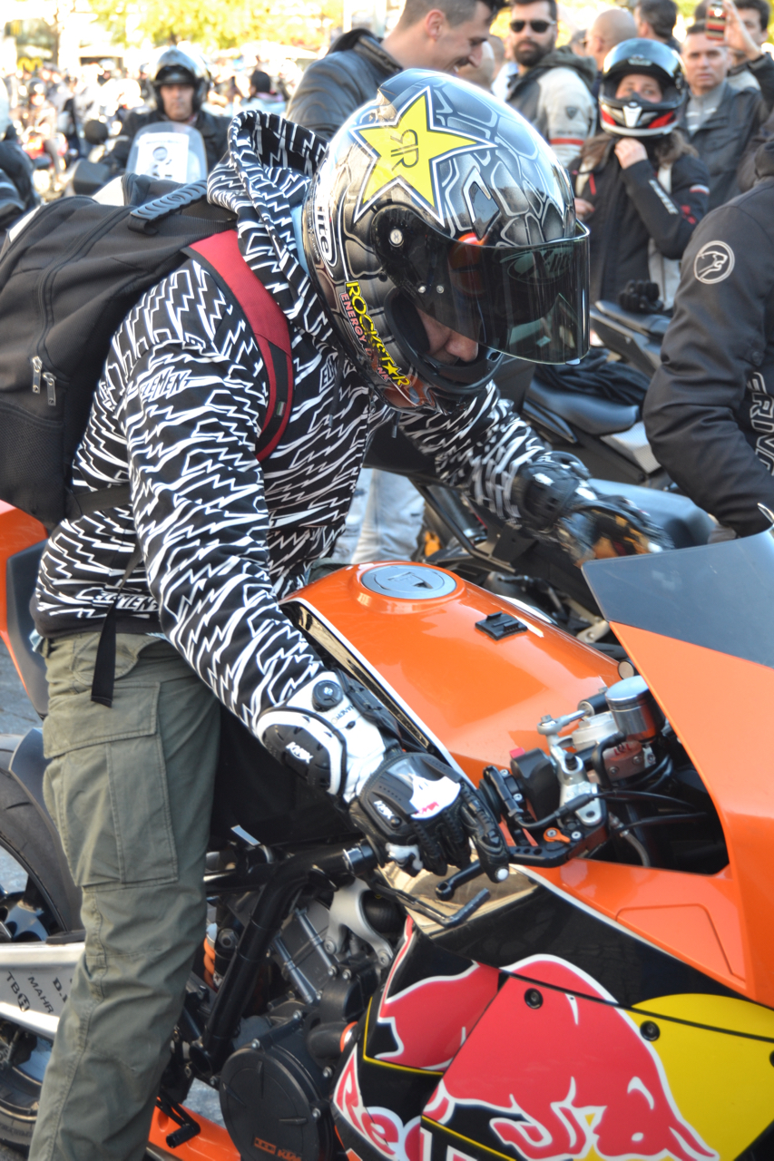 Manifestação de milhares de motociclistas no Rossio contra as medidas do Governo.