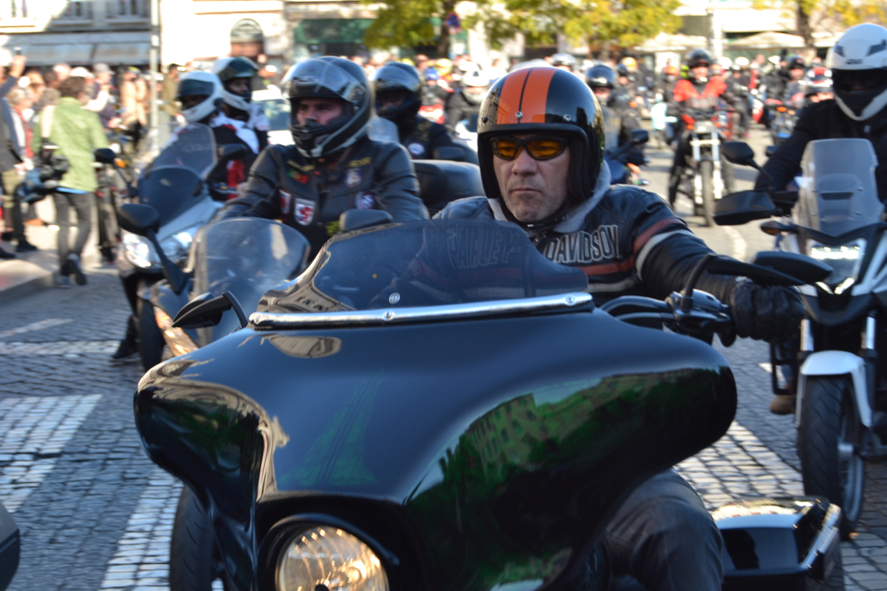 Manifestação de milhares de motociclistas no Rossio contra as medidas do Governo.