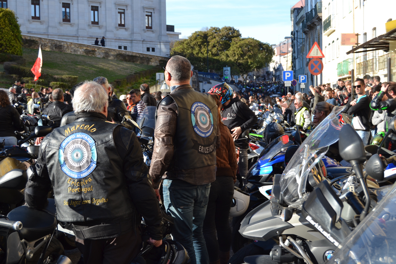 Manifestação de milhares de motociclistas no Rossio contra as medidas do Governo.