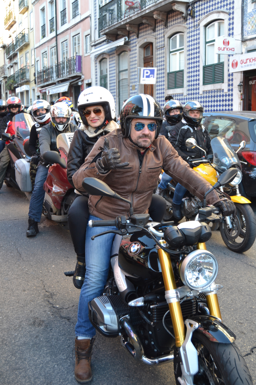 Manifestação de milhares de motociclistas no Rossio contra as medidas do Governo.