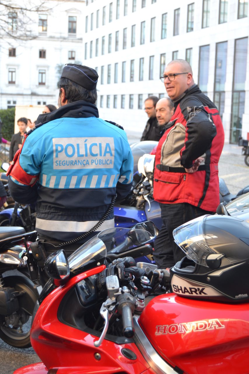 Manifestação de milhares de motociclistas no Rossio contra as medidas do Governo.