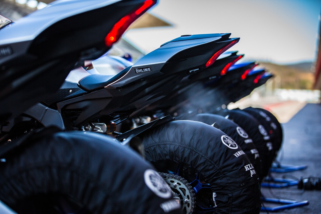 Ensaio Yamaha R1M 2018 no Circuito de Portimão