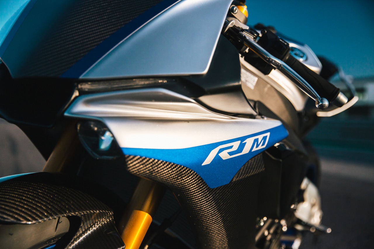 Ensaio Yamaha R1M 2018 no Circuito de Portimão