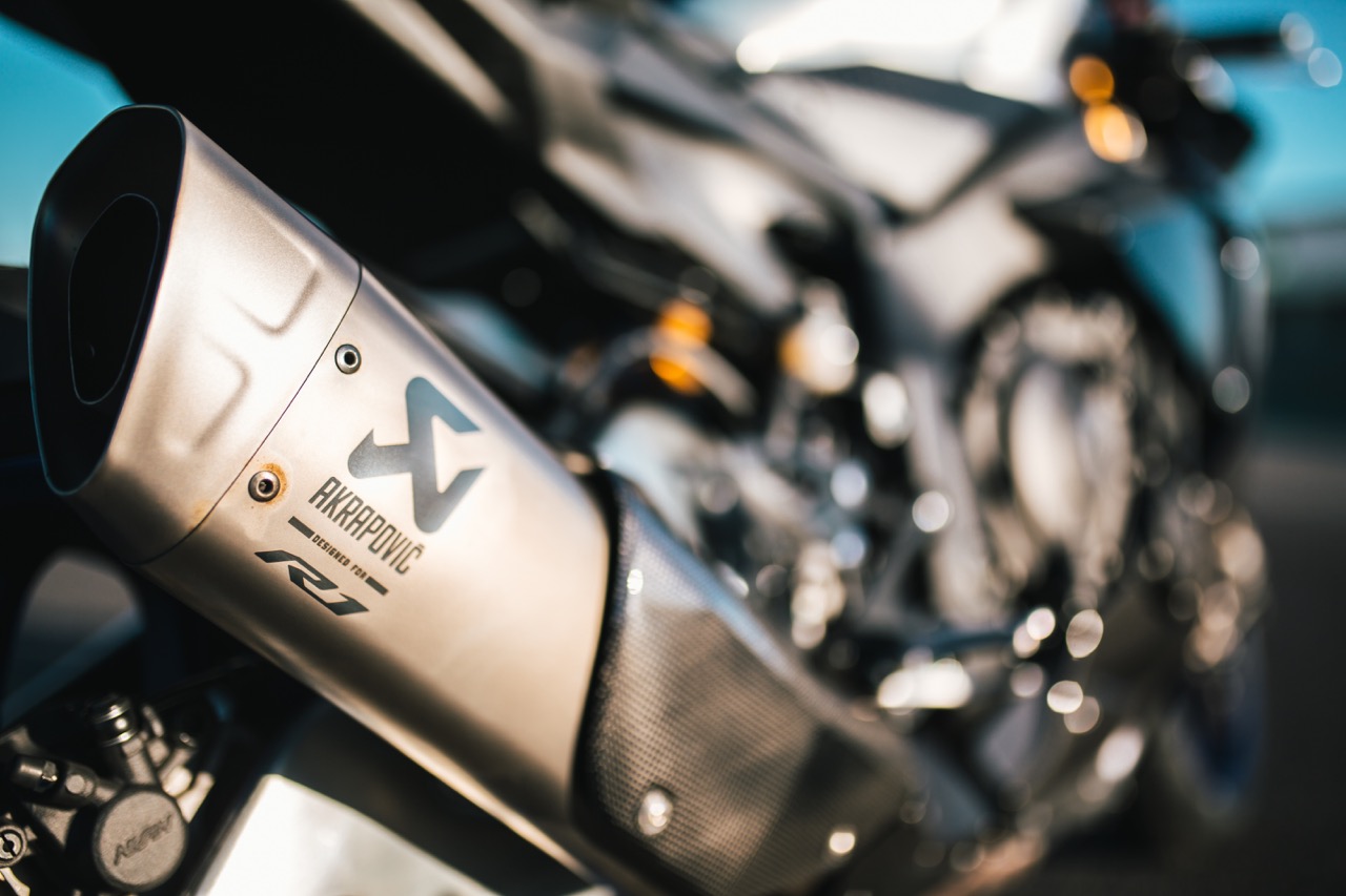 Ensaio Yamaha R1M 2018 no Circuito de Portimão