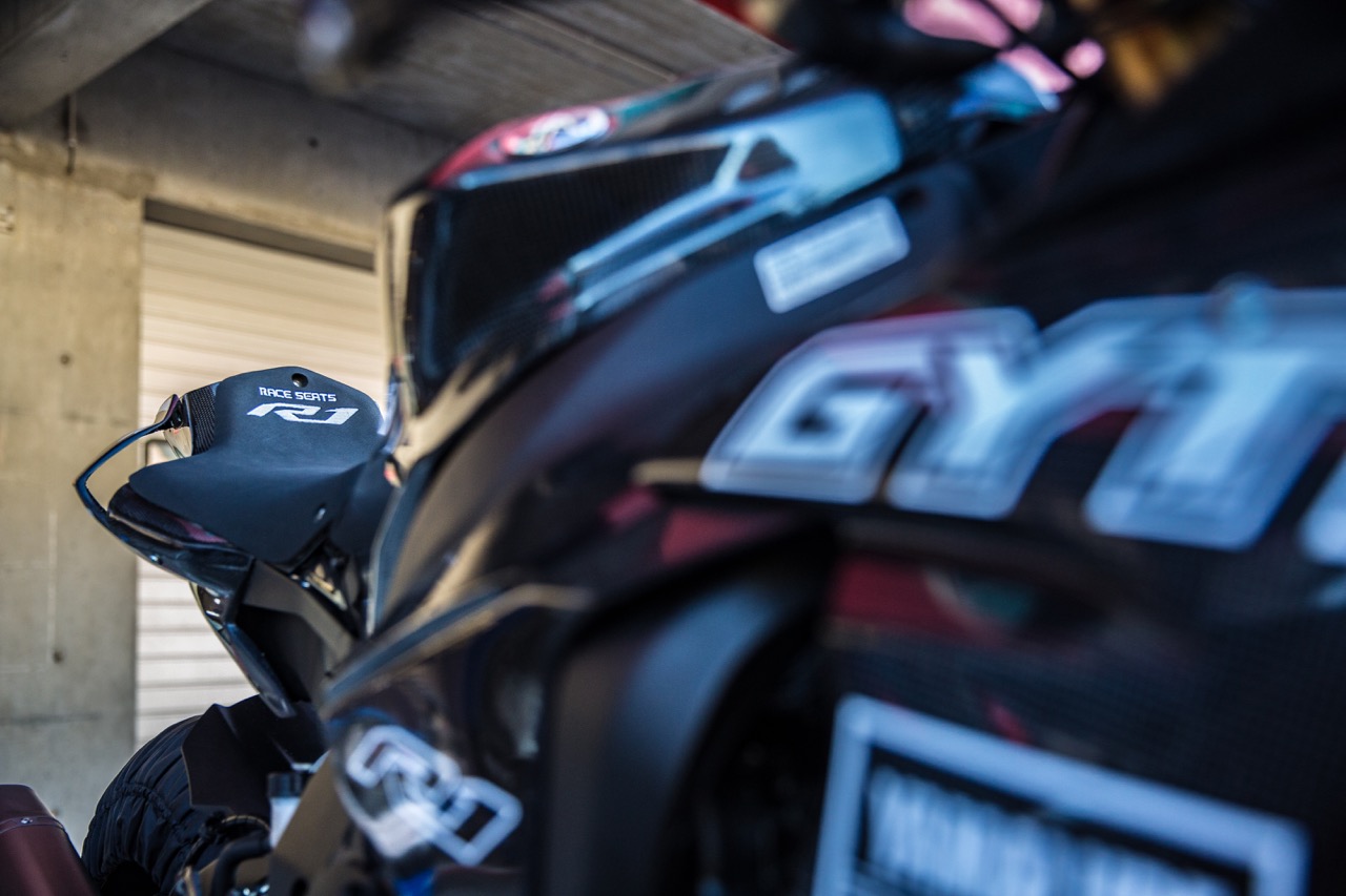 Ensaio Yamaha R1M 2018 no Circuito de Portimão