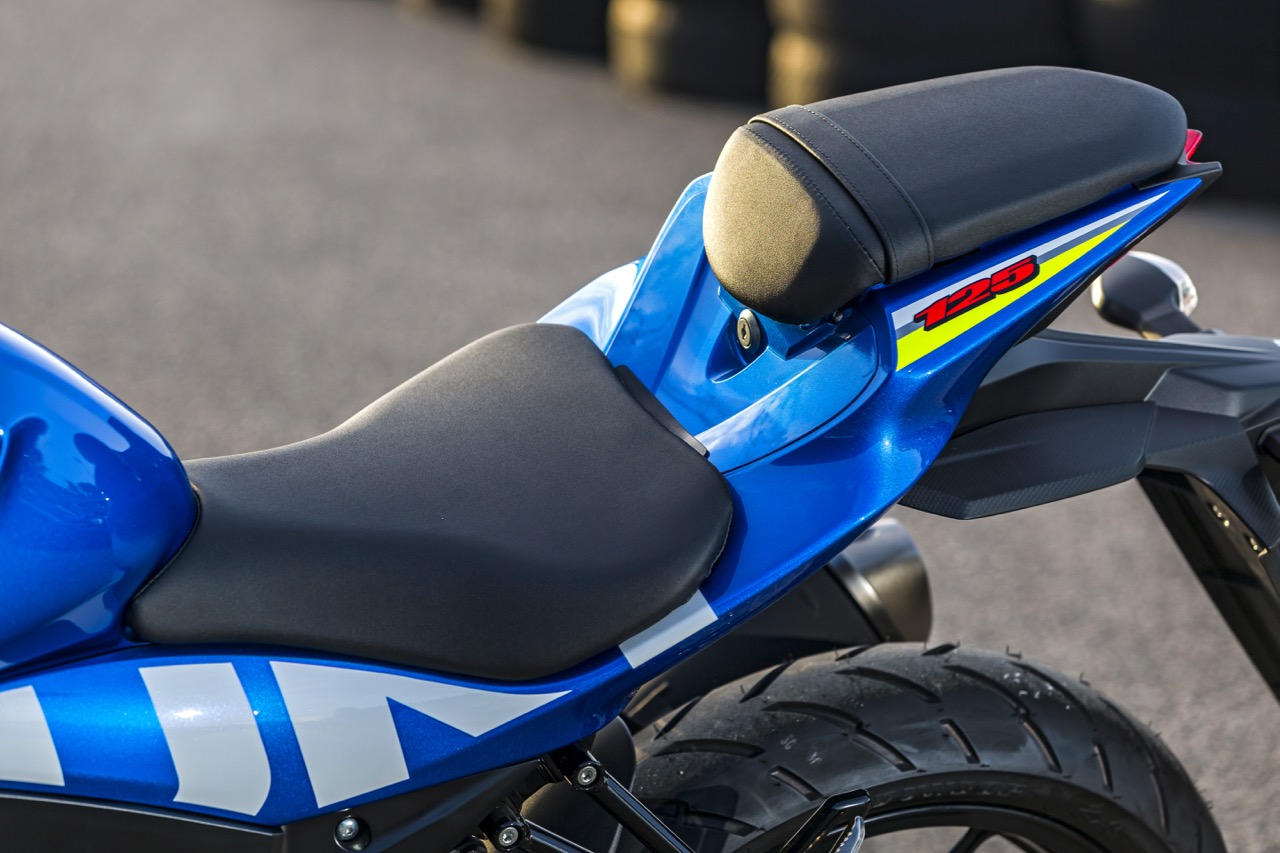 SUZUKI ATACA FORTE NO SEGMENTO DAS 125 NAKED E DESPORTIVAS – Ensaios GSX-R125 e GSX-S125