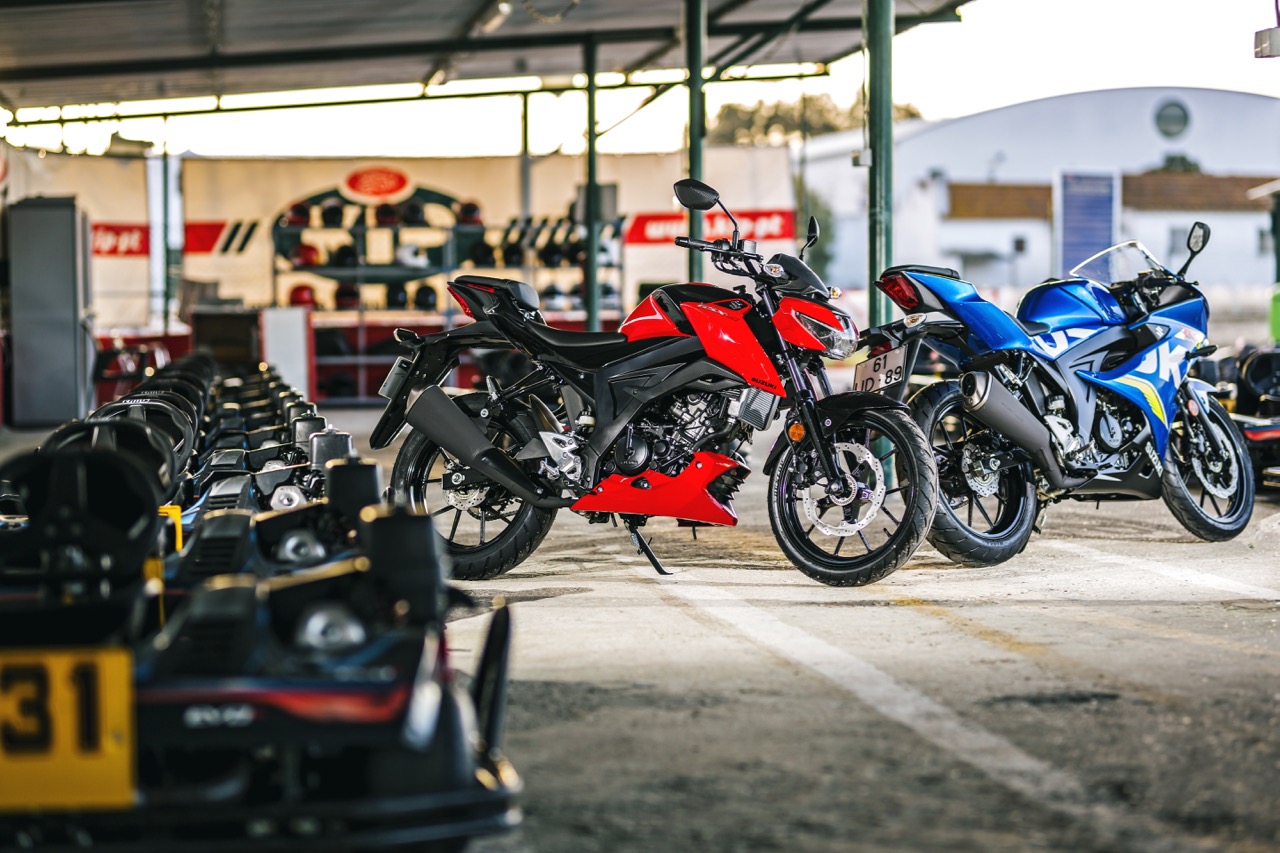 SUZUKI ATACA FORTE NO SEGMENTO DAS 125 NAKED E DESPORTIVAS – Ensaios GSX-R125 e GSX-S125