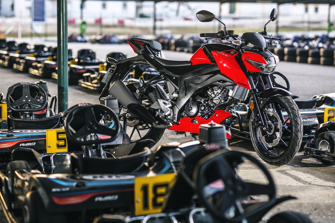 SUZUKI ATACA FORTE NO SEGMENTO DAS 125 NAKED E DESPORTIVAS – Ensaios GSX-R125 e GSX-S125