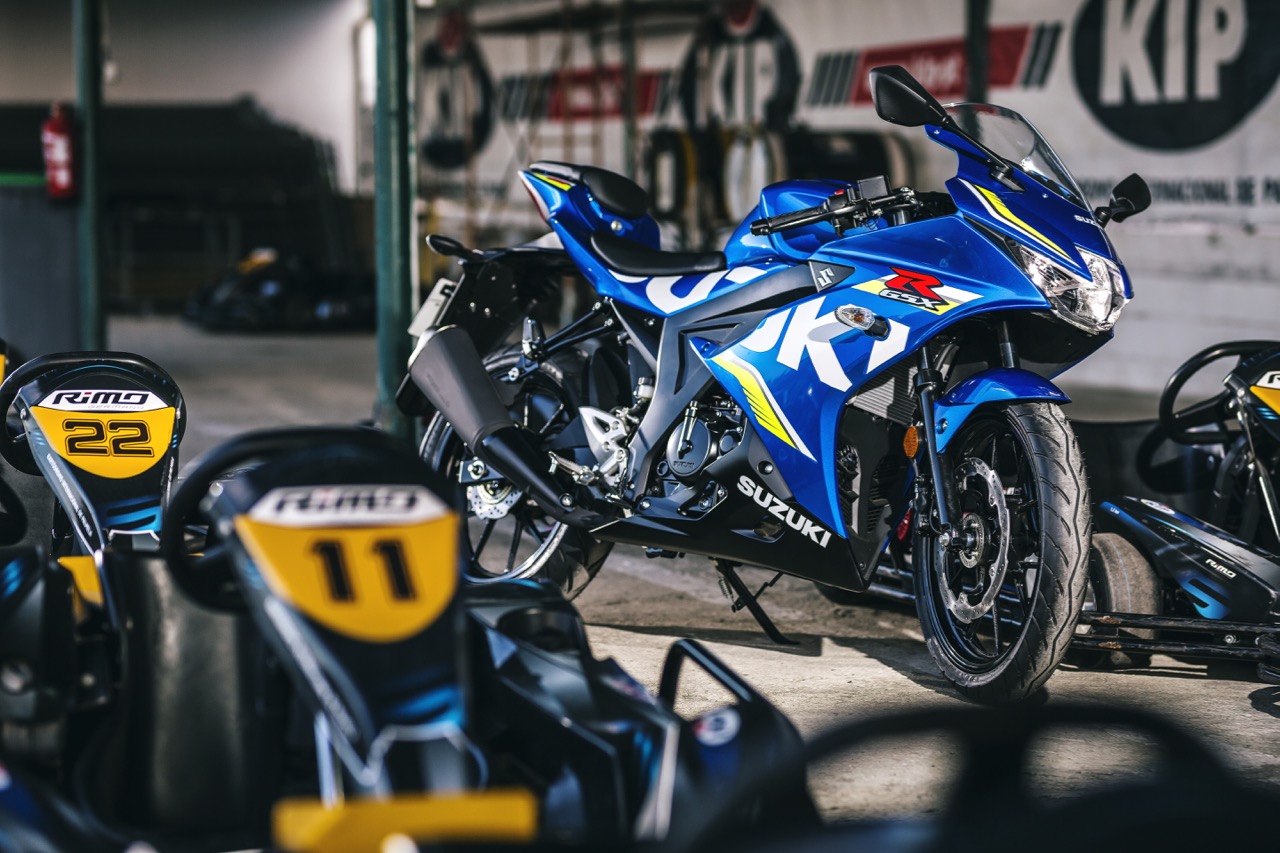 SUZUKI ATACA FORTE NO SEGMENTO DAS 125 NAKED E DESPORTIVAS – Ensaios GSX-R125 e GSX-S125