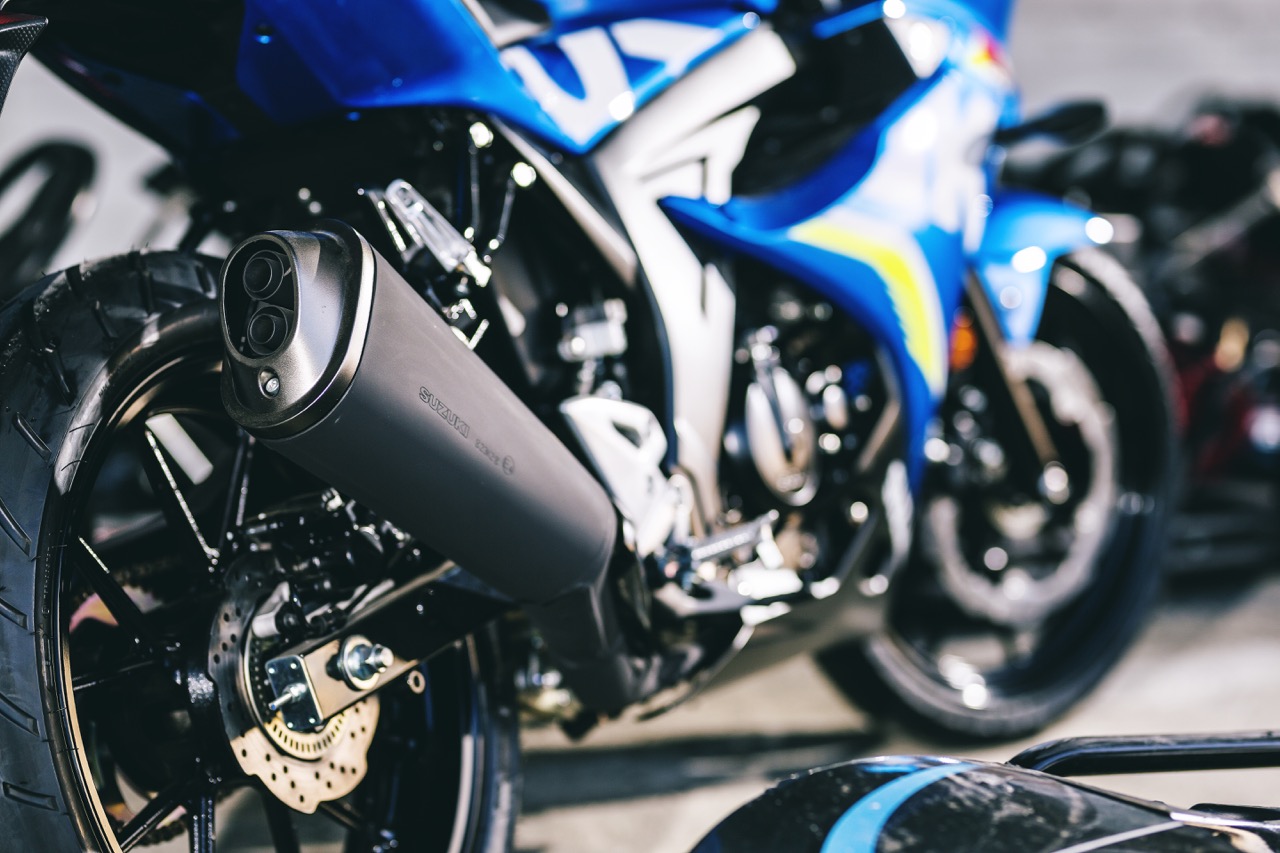 SUZUKI ATACA FORTE NO SEGMENTO DAS 125 NAKED E DESPORTIVAS – Ensaios GSX-R125 e GSX-S125