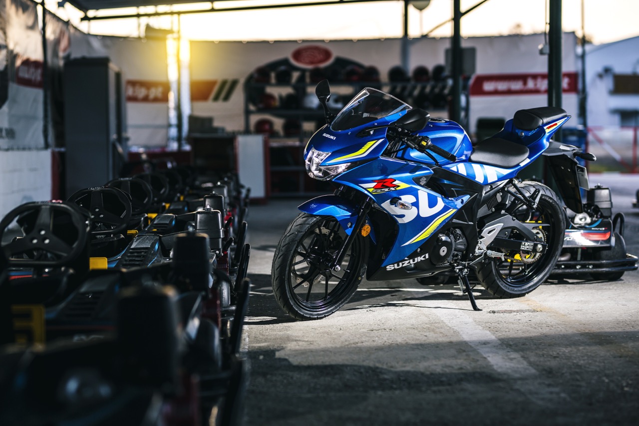 SUZUKI ATACA FORTE NO SEGMENTO DAS 125 NAKED E DESPORTIVAS – Ensaios GSX-R125 e GSX-S125