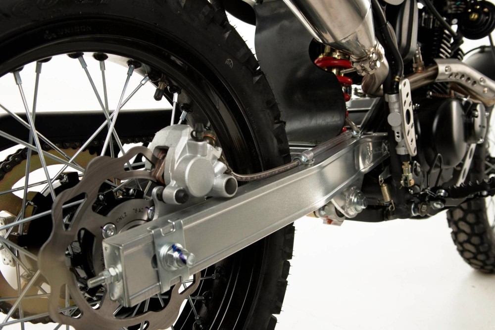 Leonart Tracker 125
