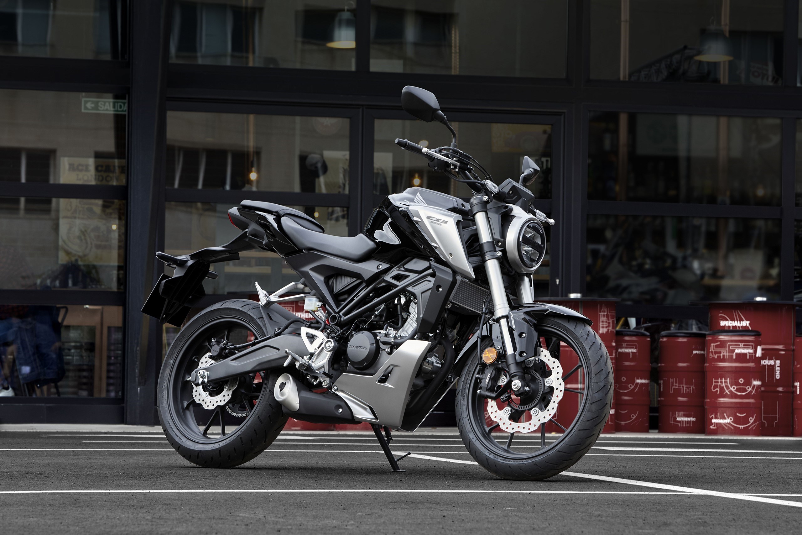 ENSAIO HONDA CB125R de 2018 – Uma Café Racer ao estilo “Neo Sports”