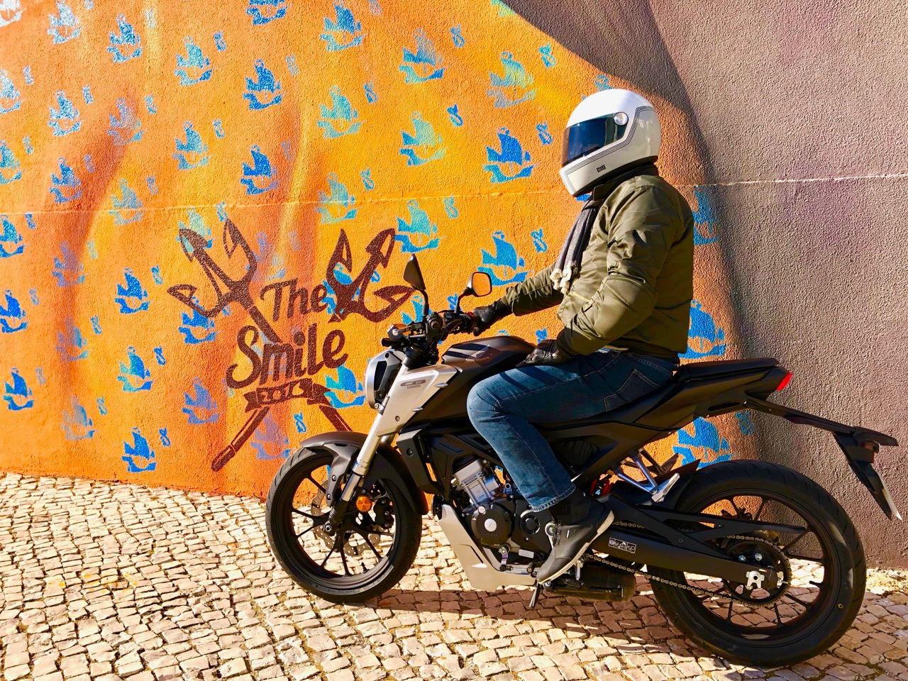 ENSAIO HONDA CB125R de 2018 – Uma Café Racer ao estilo “Neo Sports”