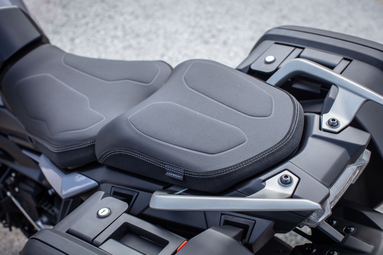 Acessórios Genuínos Yamaha Tracer 900 de 2018 e vestuário de proteção .