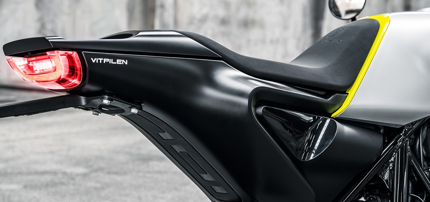 Husqvarna Vitpilen 701 – Adrenalina Galáctica