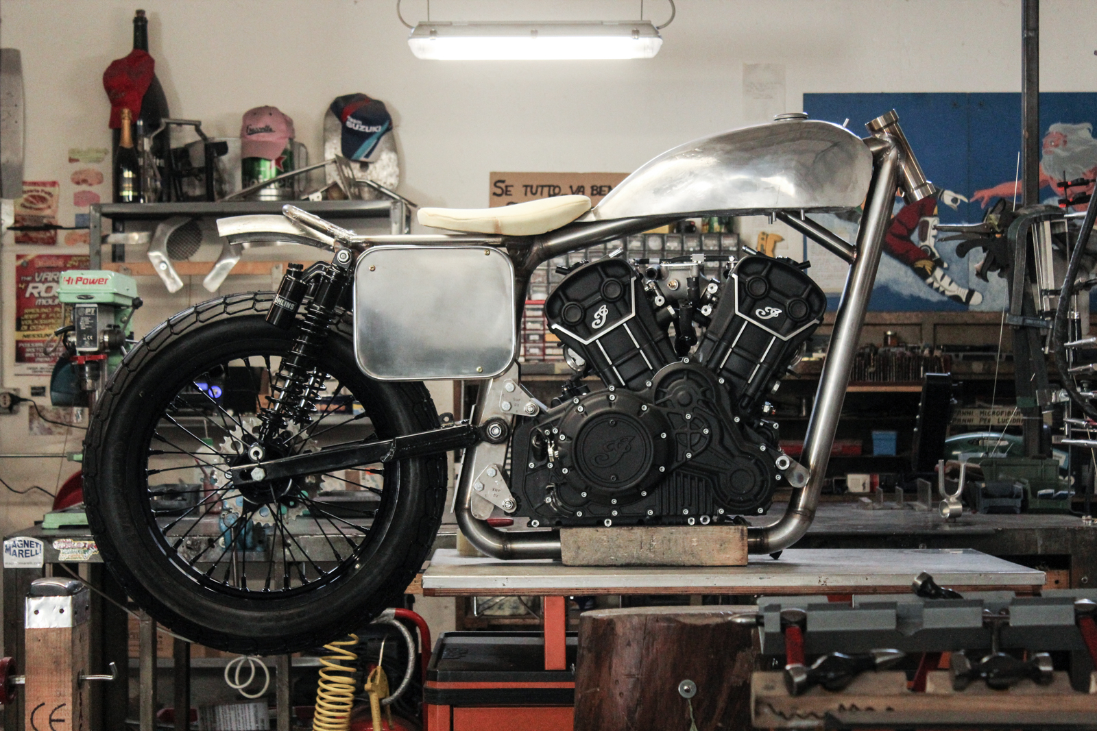 O Atelier Anvil Motociclette apresentou uma deslumbrante Flat Tacker no festival Wheels & Waves