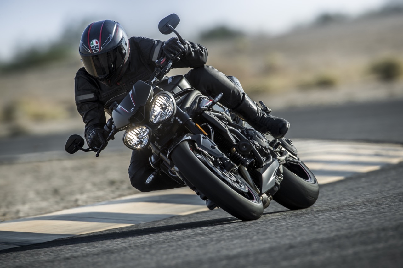 Ensaio Triumph Speed Triple 1050 de 2018 – Evolução Natural
