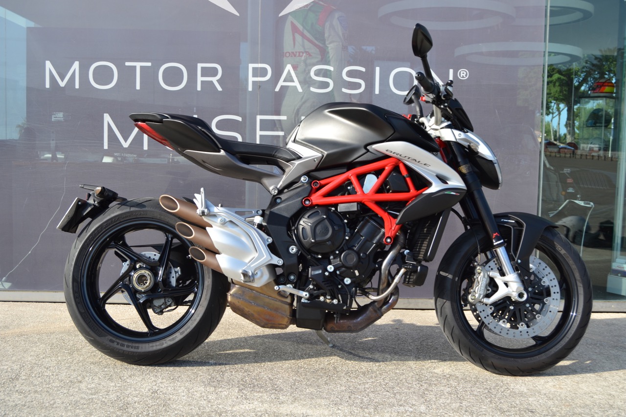 Ensaio MV Agusta Brutale 800 de 2018 – “the Screamer”