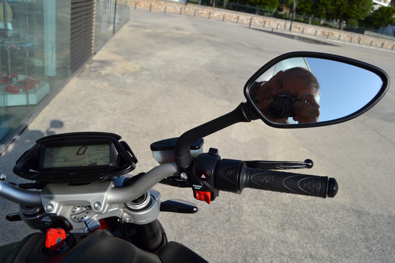 Ensaio MV Agusta Brutale 800 de 2018 – “the Screamer”