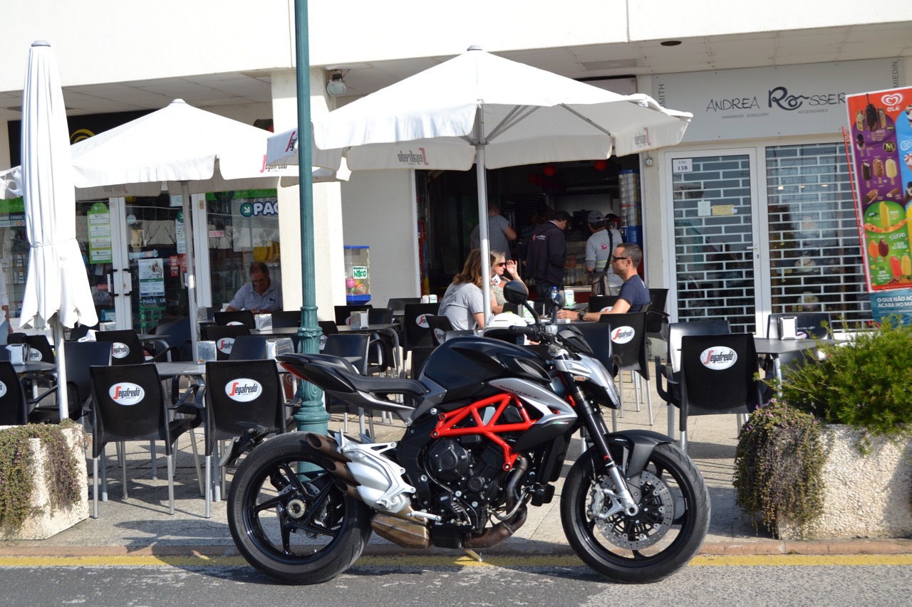 Ensaio MV Agusta Brutale 800 de 2018 – “the Screamer”