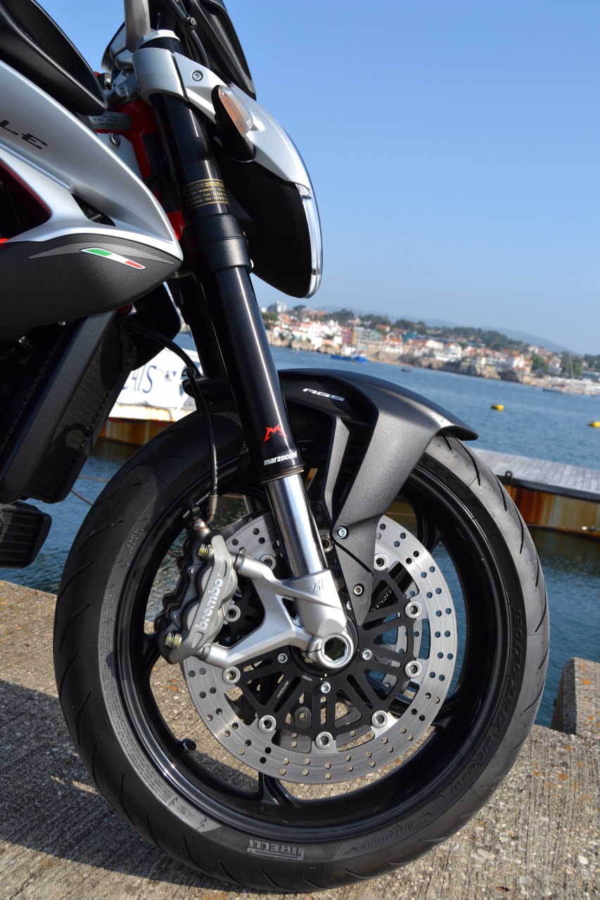 Ensaio MV Agusta Brutale 800 de 2018 – “the Screamer”