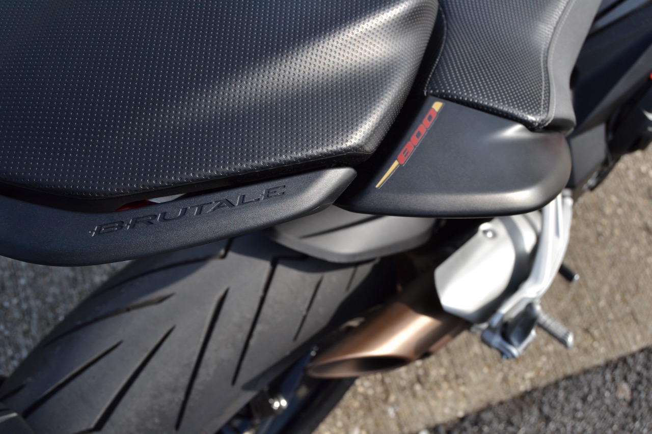 Ensaio MV Agusta Brutale 800 de 2018 – “the Screamer”