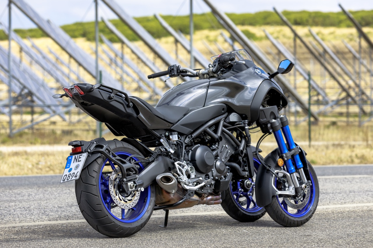 Ensaio Yamaha NIKEN – “Riding the Revolution”