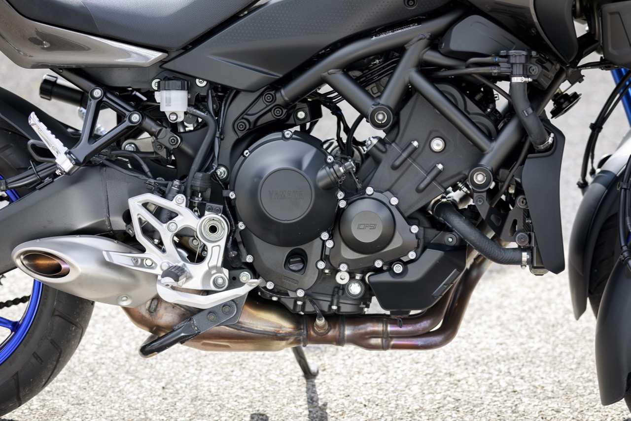 Ensaio Yamaha NIKEN – “Riding the Revolution”