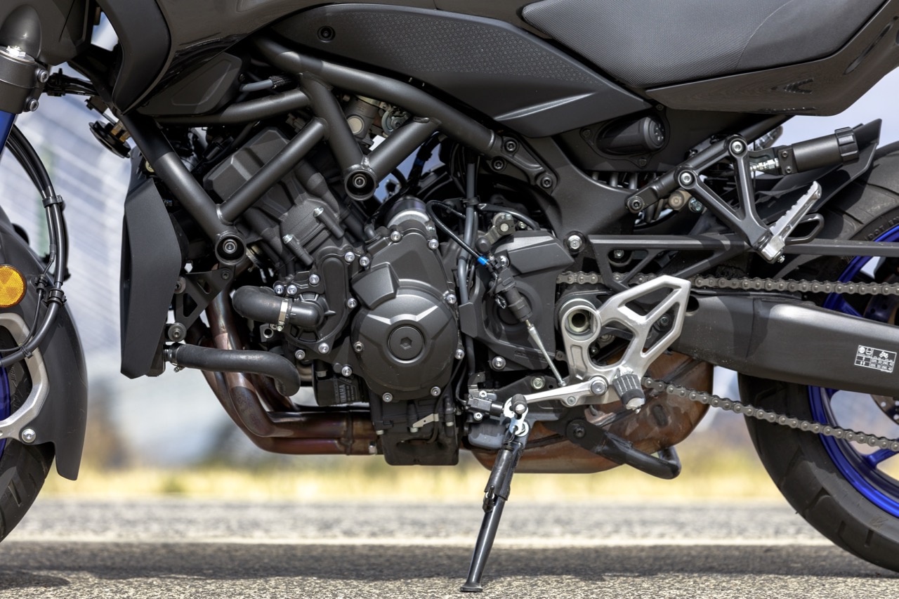 Ensaio Yamaha NIKEN – “Riding the Revolution”