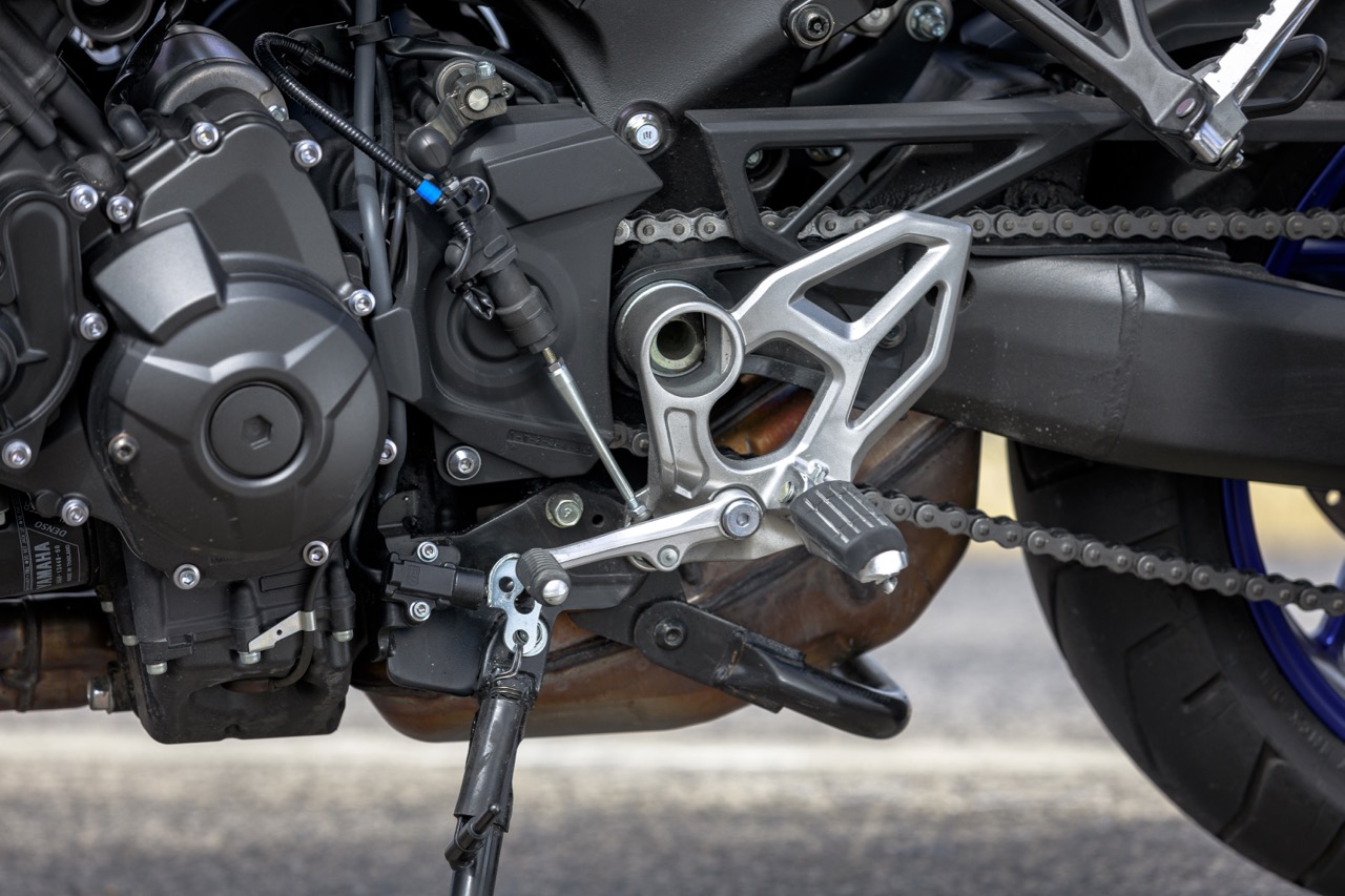 Ensaio Yamaha NIKEN – “Riding the Revolution”