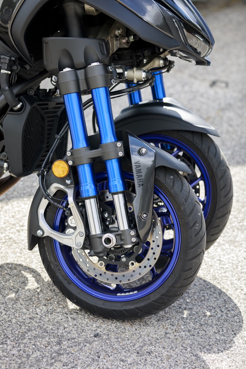 Ensaio Yamaha NIKEN – “Riding the Revolution”