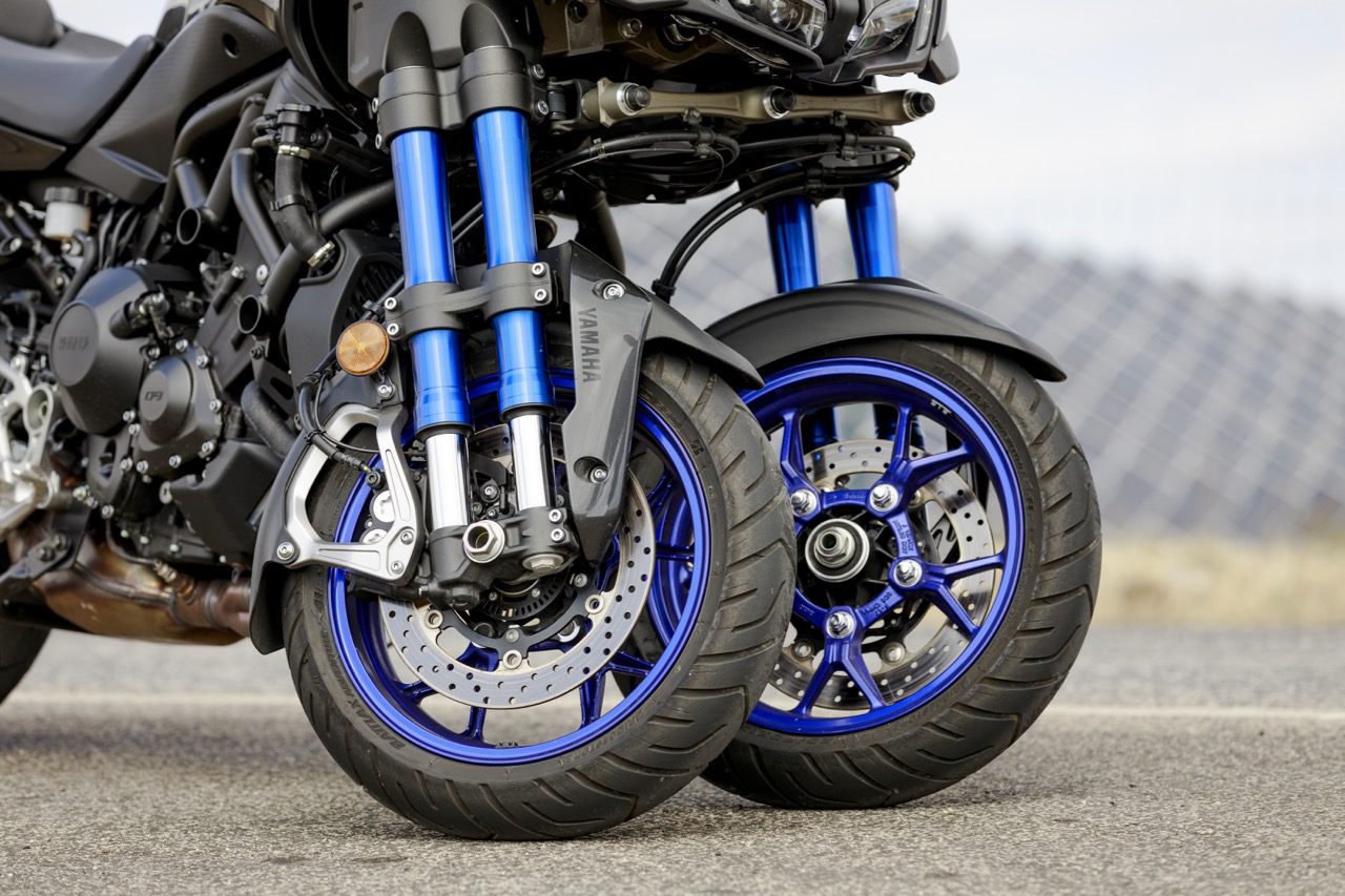 Ensaio Yamaha NIKEN – “Riding the Revolution”
