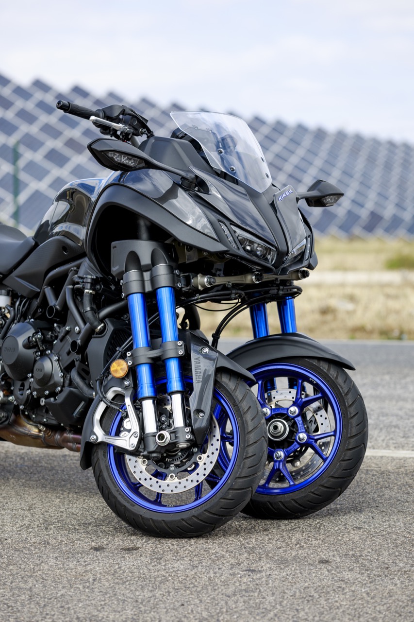 Ensaio Yamaha NIKEN – “Riding the Revolution”