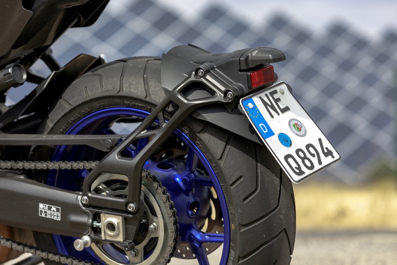 Ensaio Yamaha NIKEN – “Riding the Revolution”