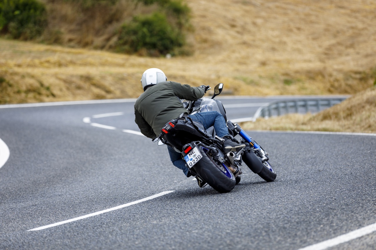 Ensaio Yamaha NIKEN – “Riding the Revolution”