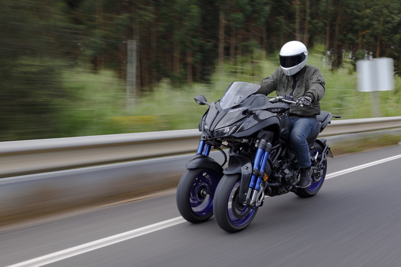 Ensaio Yamaha NIKEN – “Riding the Revolution”