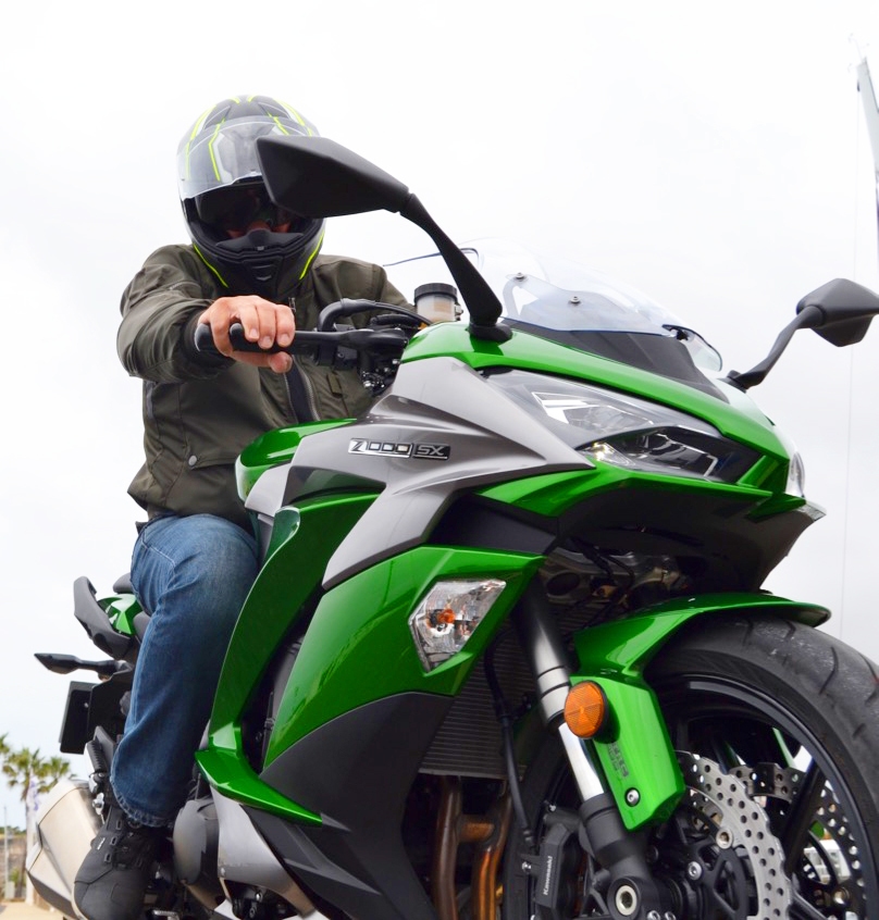 Ensaio Kawasaki Z1000 SX de 2018 – Desportiva ou Turística ? A decisão é sua.