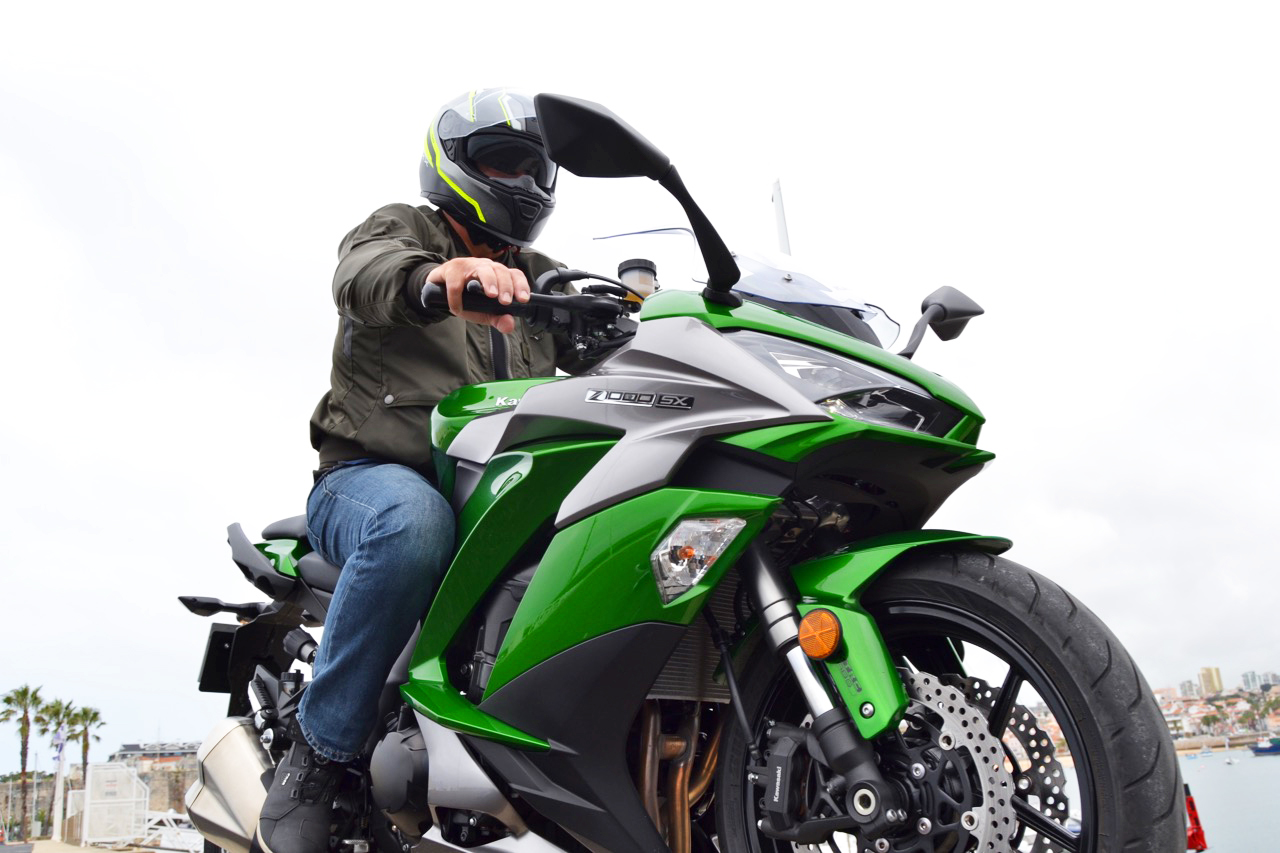 Ensaio Kawasaki Z1000 SX de 2018 – Desportiva ou Turística ? A decisão é sua.