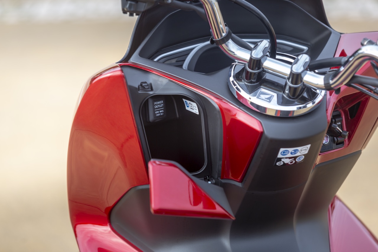 Ensaio Honda PCX 125 de 2018 – Renovar para Liderar