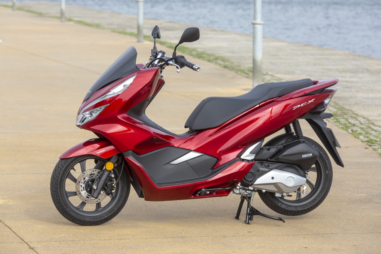 Ensaio Honda PCX 125 de 2018 – Renovar para Liderar